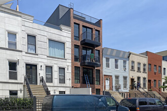 289 Kosciuszko St in Brooklyn, NY - Foto de edificio - Building Photo