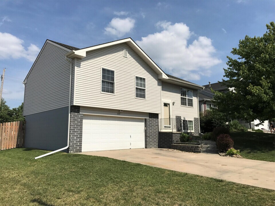 6721 N 78th Ave in Omaha, NE - Building Photo