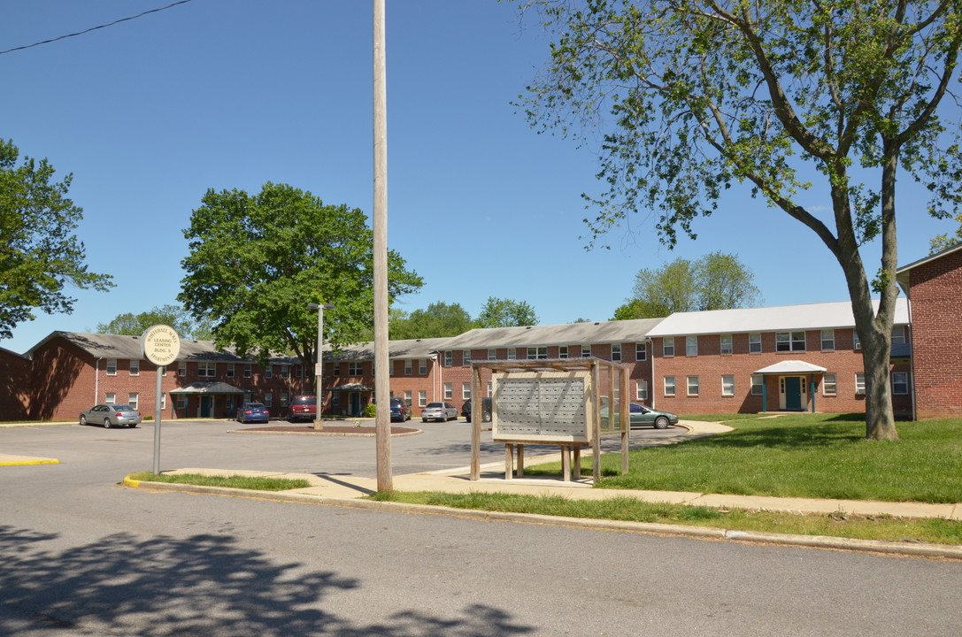 Whitehall Acres Apartments in Oxford, PA - Building Photo