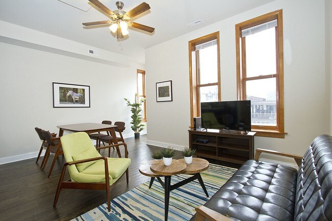 939 W Armitage Ave-Unit -B in Chicago, IL - Building Photo - Building Photo