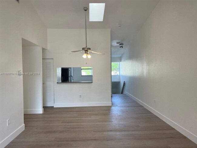 2291 SW 80th Ter, Unit 2291 looks new in Miramar, FL - Building Photo - Building Photo