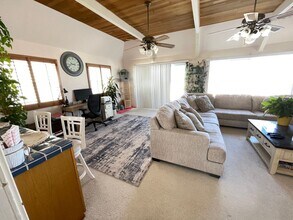 4027-4029 Ocean Dr in Oxnard, CA - Building Photo - Building Photo