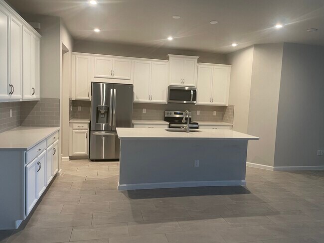 26083 Woven Wicker Bnd in Lutz, FL - Building Photo - Building Photo