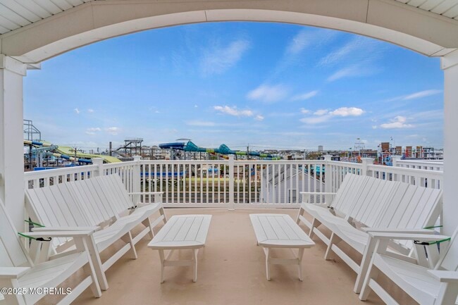 53 Sheridan Ave in Seaside Heights, NJ - Building Photo - Building Photo