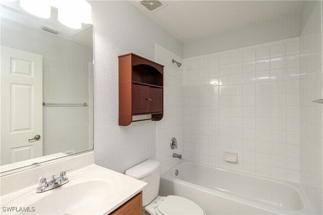 9055 Gervais Cir in Naples, FL - Building Photo - Building Photo