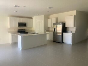 1541 Newport St SE in Palm Bay, FL - Building Photo - Building Photo