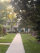 1682 Graefield Rd in Birmingham, MI - Building Photo