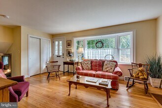 318 Hollyberry Rd in Severna Park, MD - Building Photo - Building Photo