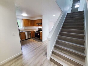 1266 Charlene St S in Salem, OR - Building Photo - Building Photo