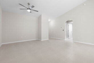 24 Untermeyer Pl in Palm Coast, FL - Building Photo - Building Photo