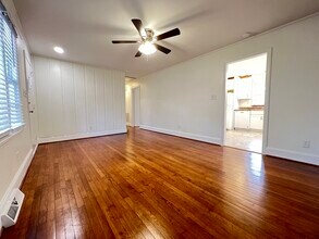 1920 Eastway Dr in Charlotte, NC - Foto de edificio - Building Photo