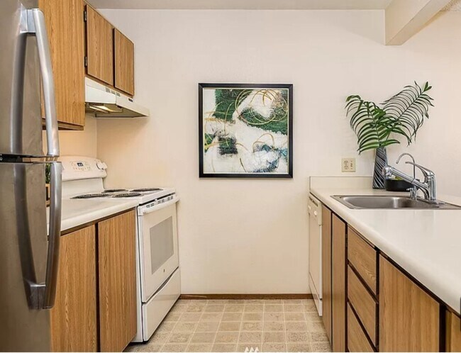 1740 NE 86th St in Seattle, WA - Building Photo - Building Photo