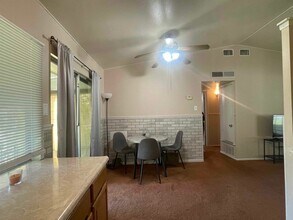 5911 Stoney Creek Dr in San Antonio, TX - Building Photo - Building Photo
