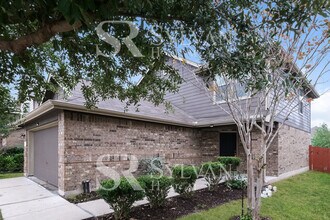 6801 Plains Crest Dr in Austin, TX - Building Photo - Building Photo