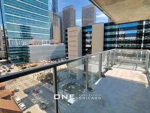 153 N Desplaines St-Unit -3 in Chicago, IL - Building Photo - Building Photo