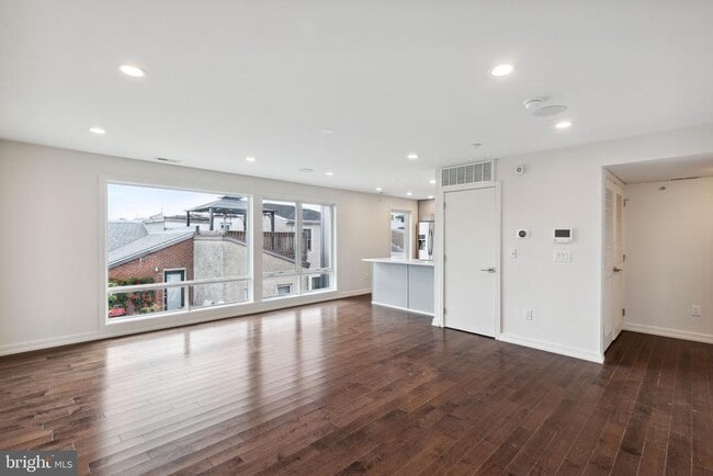 property at 708 S Sartain St