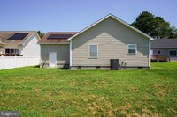 11752 Crisfield Ln in Princess Anne, MD - Foto de edificio - Building Photo