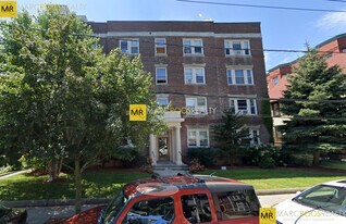 10 Centre St in Cambridge, MA - Building Photo