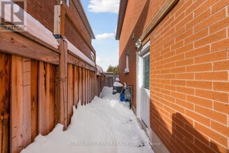 36 Eldridge Pl in Whitby, ON - Building Photo - Building Photo