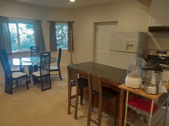 13158 Sunset Ln, Unit Apt for Rent in Anacortes, WA - Building Photo - Building Photo