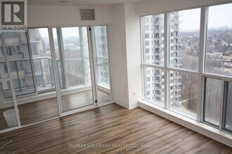 50 Town Centre Court in Toronto, ON - Building Photo - Building Photo