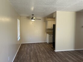 Kingswood Estates in Alvarado, TX - Building Photo