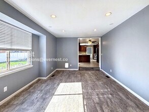 4720 E 129th Cir in Thornton, CO - Foto de edificio - Building Photo