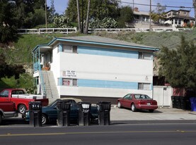 3176-3182 Reynard Way in San Diego, CA - Building Photo