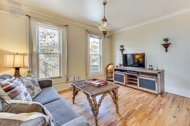 1117 Manitou Ave in Manitou Springs, CO - Building Photo - Building Photo