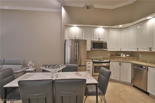 property at 2825 Palm Beach Blvd