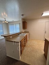 1714 Paseo Del Lago in Tulare, CA - Building Photo - Building Photo