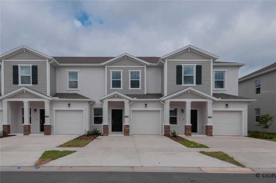 3239 Laurent Lp, Unit C304 in Davenport, FL - Building Photo