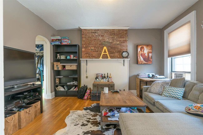 66 10th St-Unit -3 in Hoboken, NJ - Building Photo - Building Photo