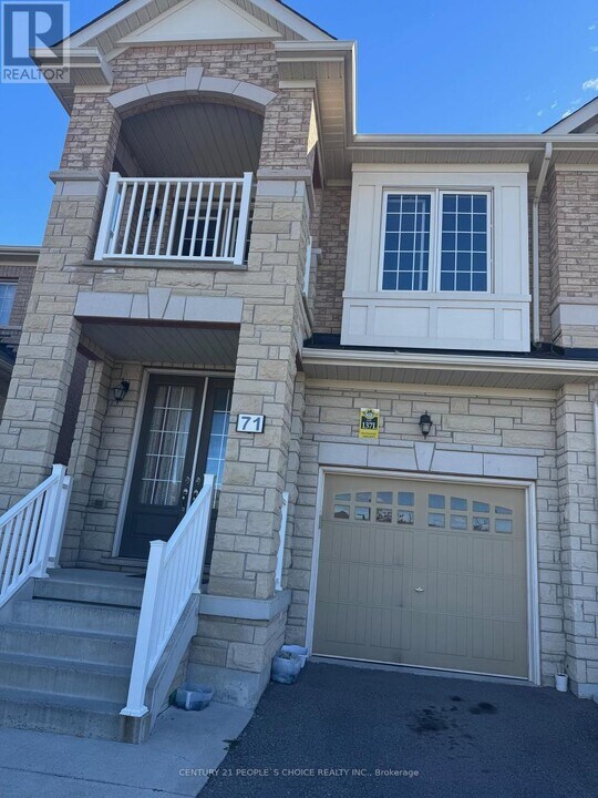 71 Buchanan Cres in Brampton, ON - Building Photo