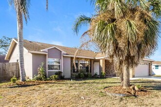 4243 Tall Oak Ln in New Port Richey, FL - Building Photo - Building Photo