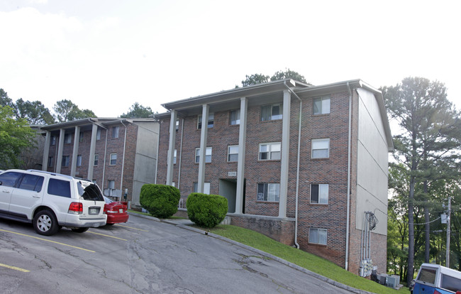 Riverside South and Riverbend Apartments in Louisville, TN - Building Photo - Building Photo