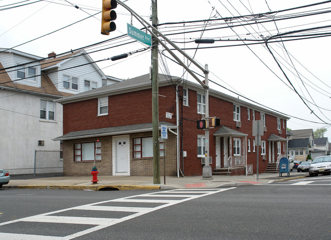 701 Ridge Rd in Lyndhurst, NJ - Building Photo - Building Photo