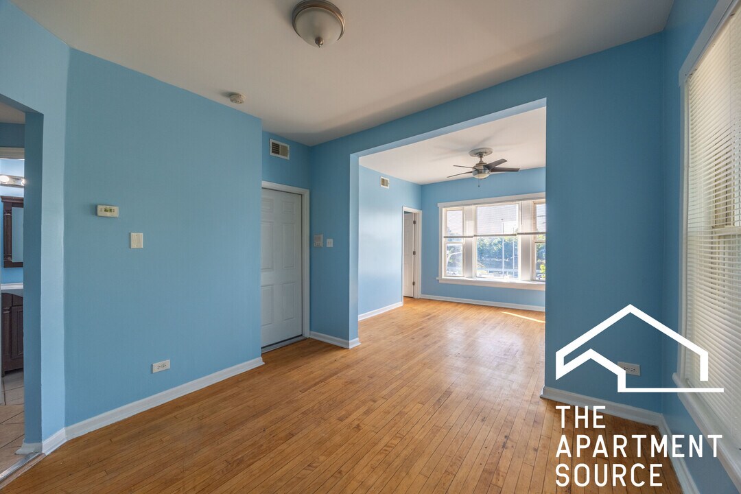 4058 W Congress Pkwy in Chicago, IL - Building Photo