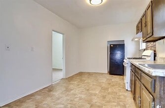 48 Carlton Ave in Jersey City, NJ - Building Photo - Building Photo