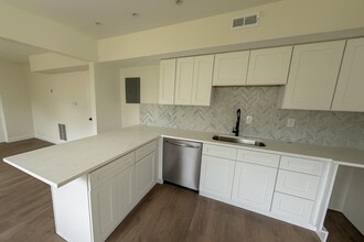 2089 W 41st St in Cleveland, OH - Building Photo - Building Photo