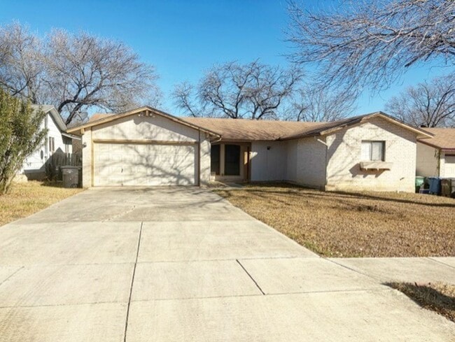 14031 Bobwhite Dr in San Antonio, TX - Building Photo - Building Photo