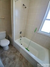 803 Boylston St, Unit C in Chestnut Hill, MA - Foto de edificio - Building Photo