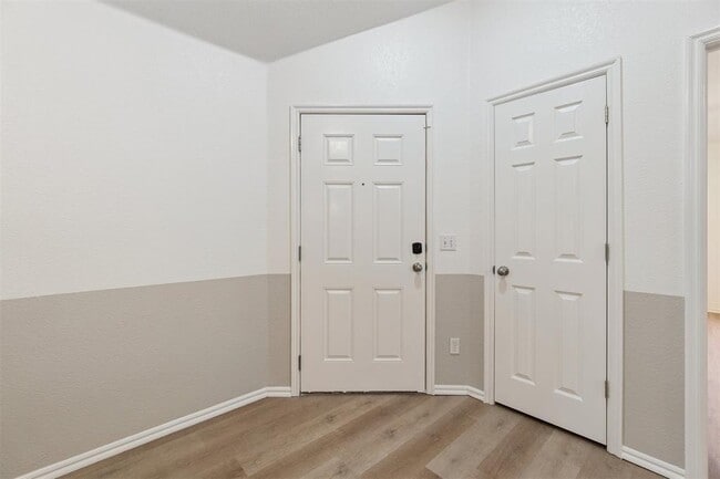 12325 SW 6th St in Yukon, OK - Foto de edificio - Building Photo