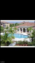 6559 Emerald Dunes Dr in Royal Palm Beach, FL - Building Photo - Building Photo