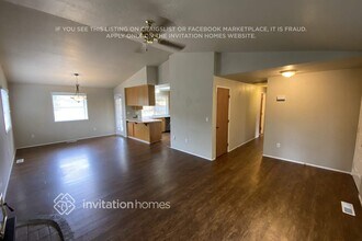 15505 18th Ave Ct E in Tacoma, WA - Foto de edificio - Building Photo