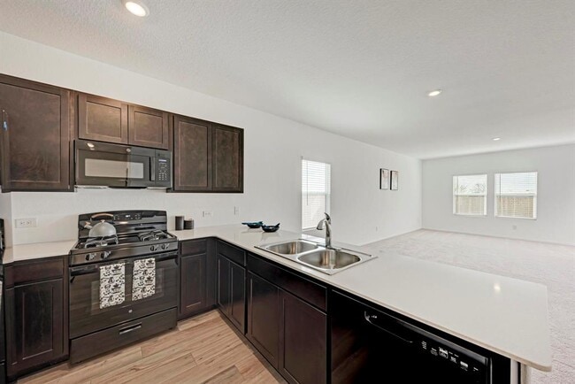 526 Thunderstorm Ave in Lockhart, TX - Building Photo - Building Photo