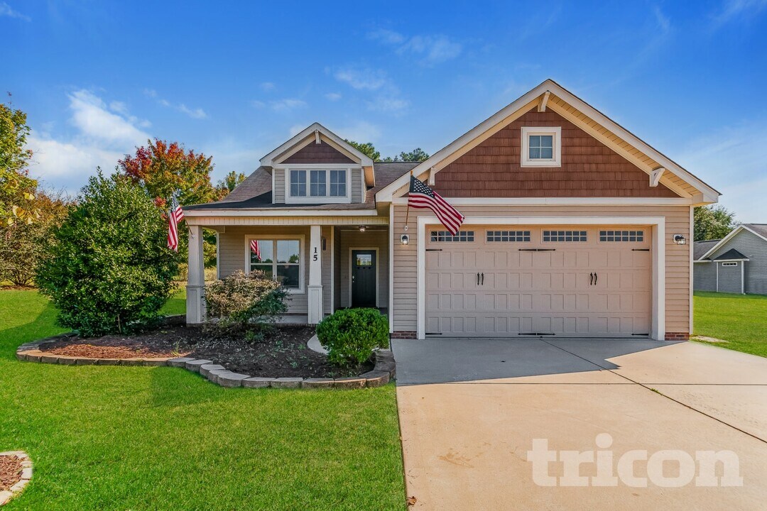 15 Fairfax Dr in Sanford, NC - Foto de edificio