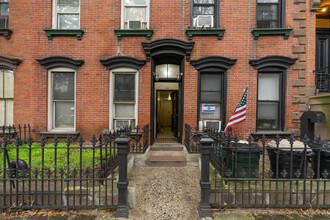 45 Cheever Pl in Brooklyn, NY - Building Photo - Building Photo