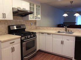 12711 Mitchell Ave in Los Angeles, CA - Building Photo
