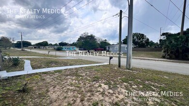 1085 Cleveland St in Titusville, FL - Building Photo - Building Photo